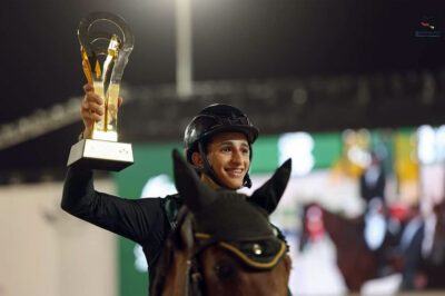 صور ..لحظات تتويج ابطال بطولة نادي الوطن لقفز الحواجز