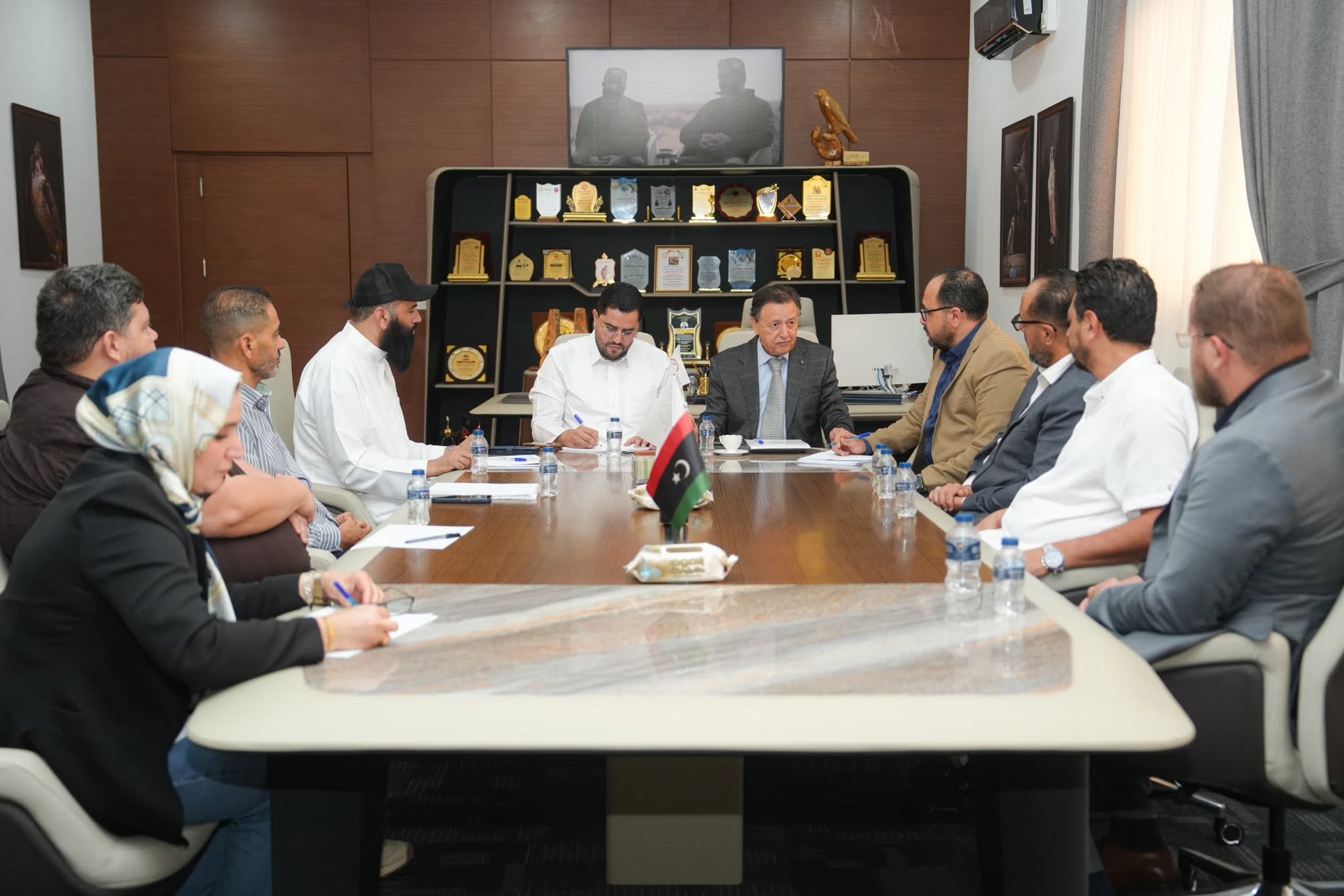 رئيس الهيئة يعقد اجتماعًا مع وكيل وزارة الرياضة بشأن اعتماد الأندية التراثية